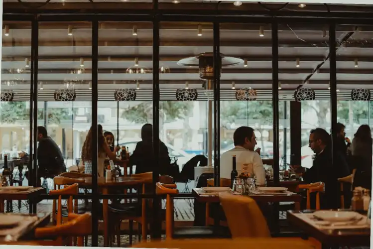 delhi restaurant customers